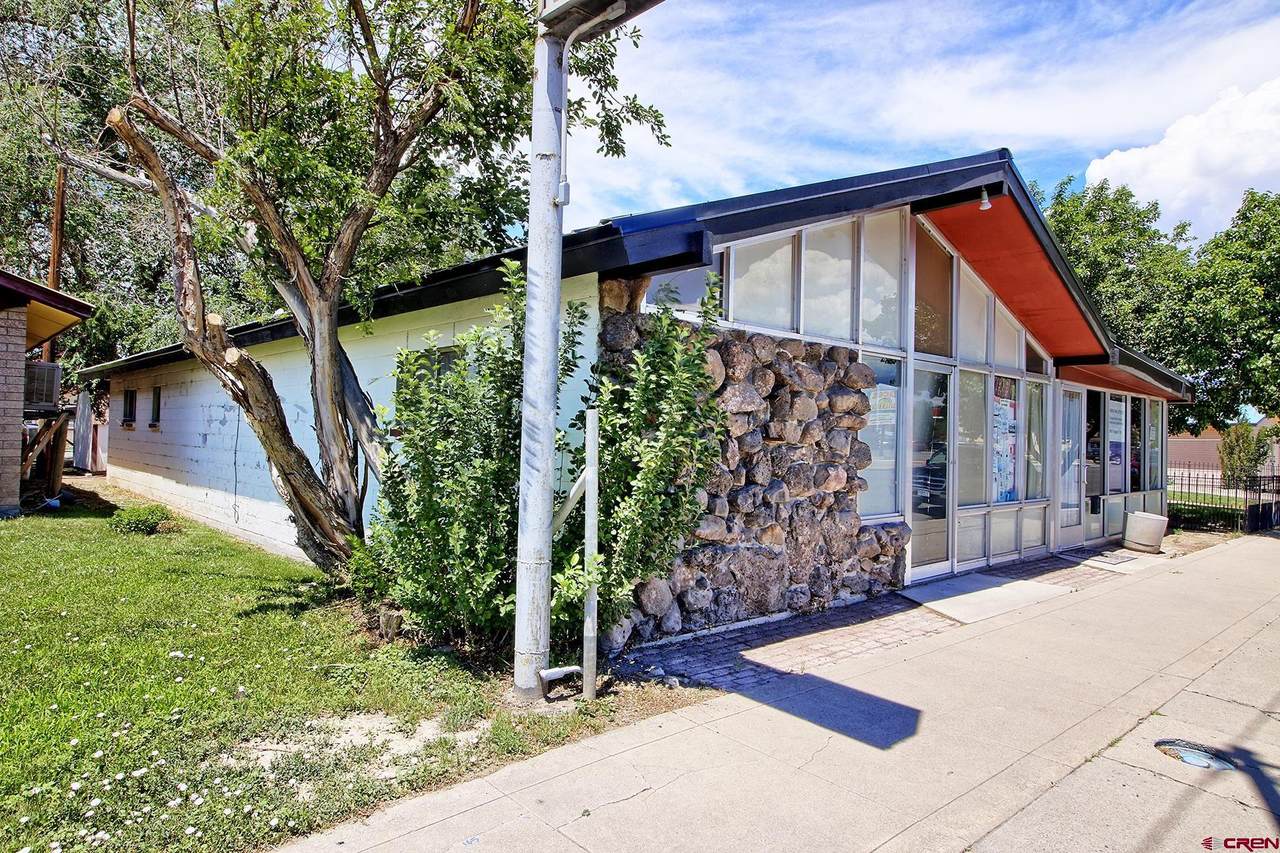 823 Main Street - Photo 1