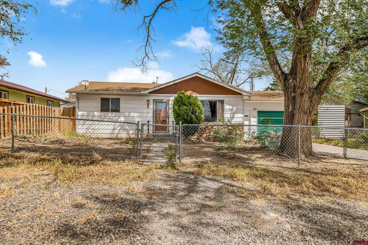 112 Grand Avenue - Photo 1