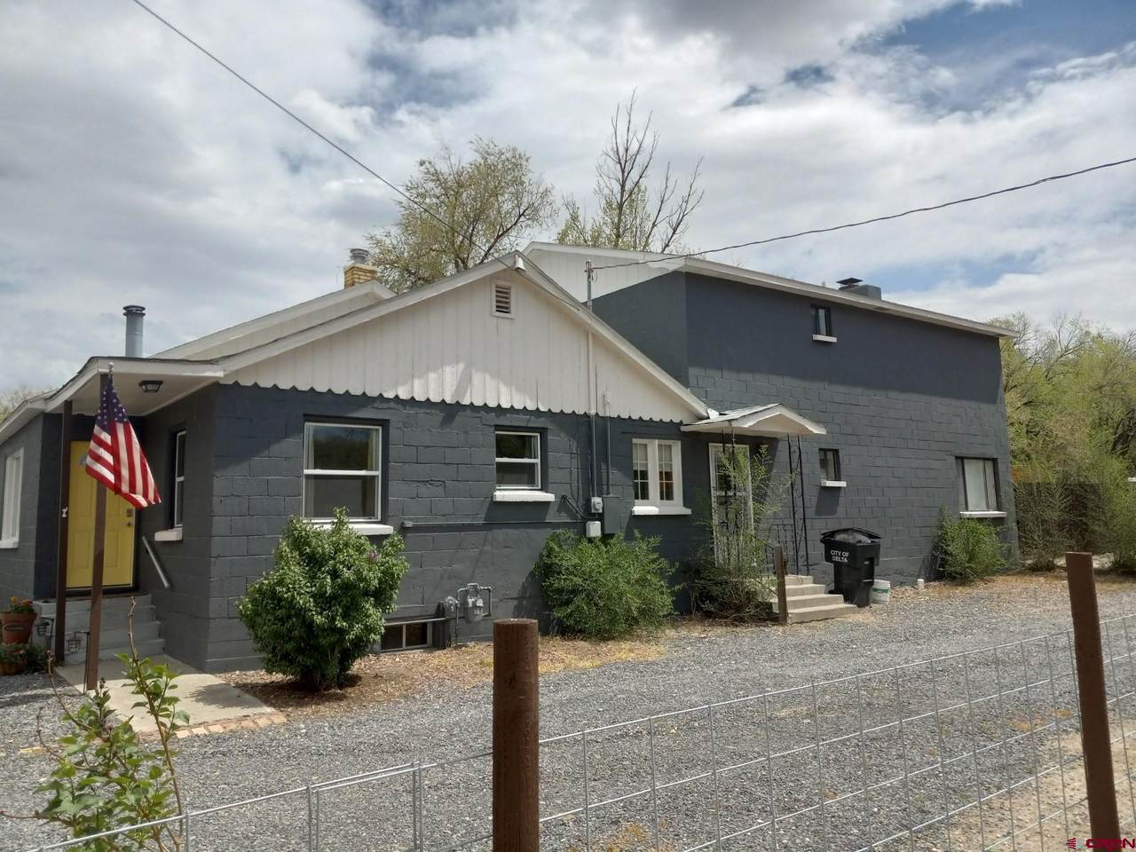812 Crawford Avenue - Photo 1