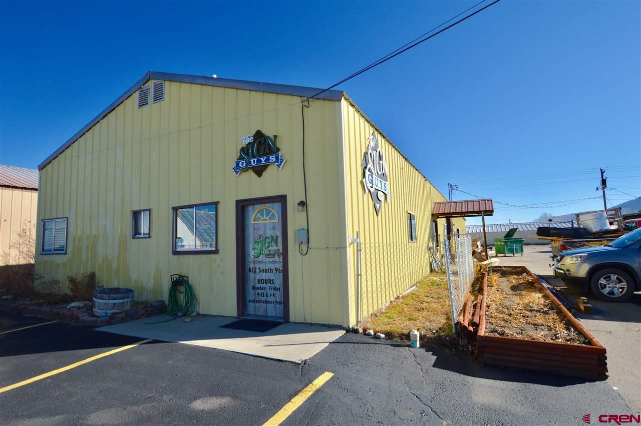 612 9th Street - Photo 1