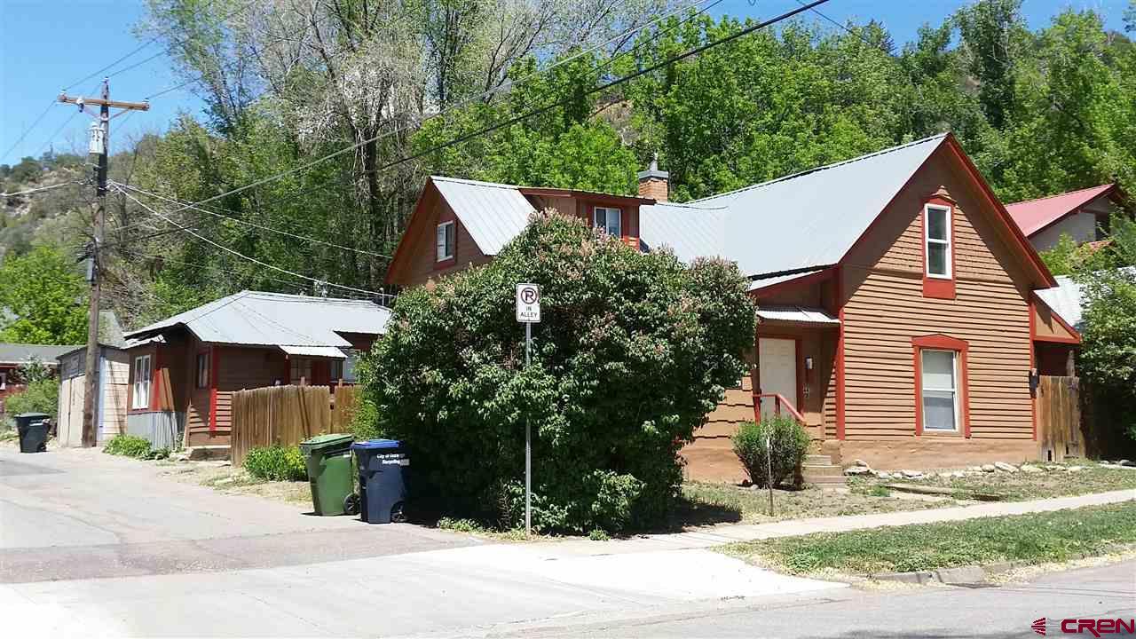 443 10th Street - Photo 1