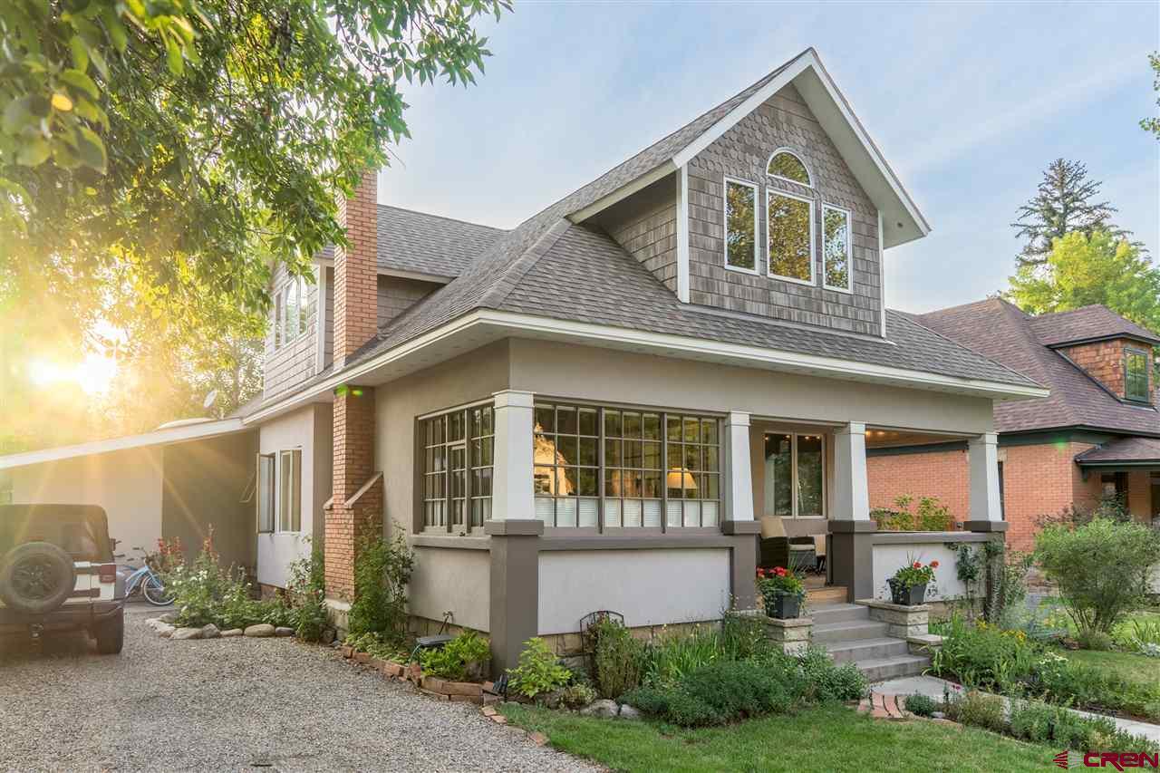 961 4th Avenue - Photo 1