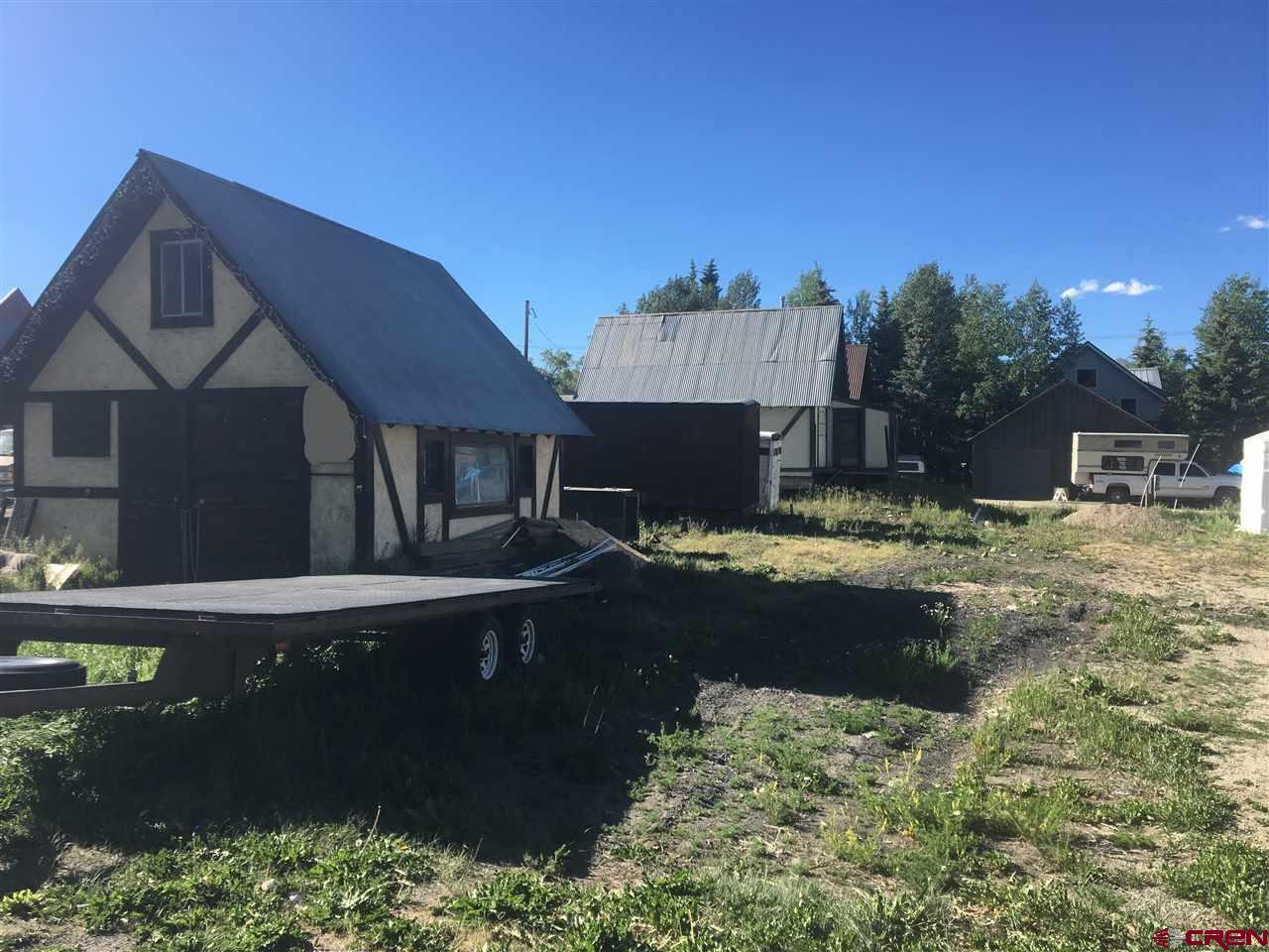 618 4th Street - Photo 1