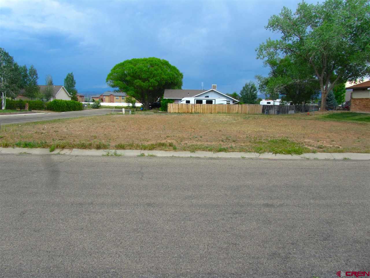 2001 Macarthur - Photo 1