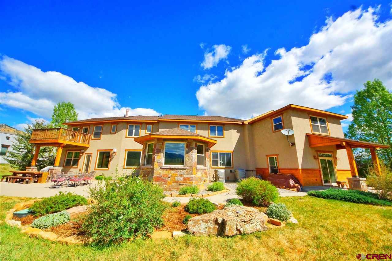 604 Sabeta Drive - Photo 1