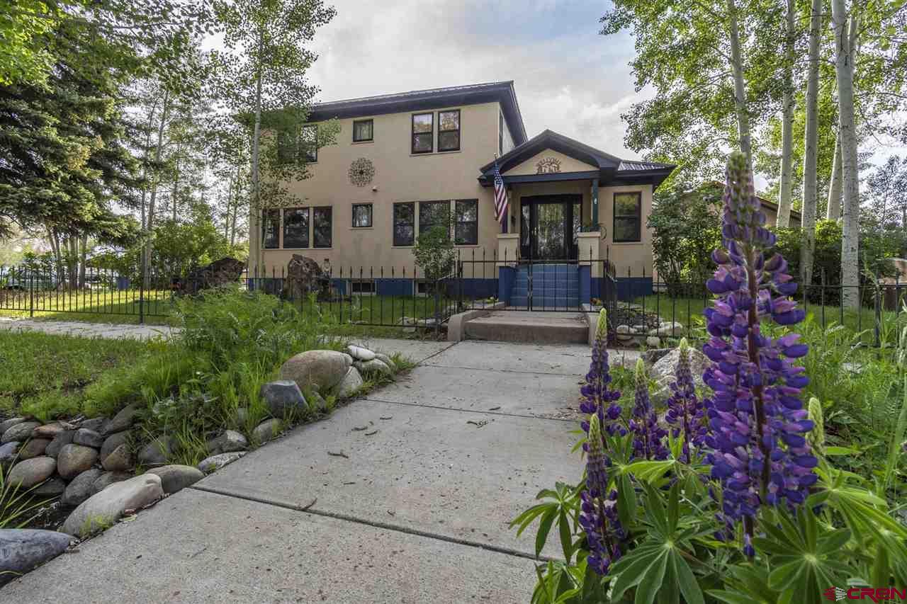 322 Iowa Street - Photo 1