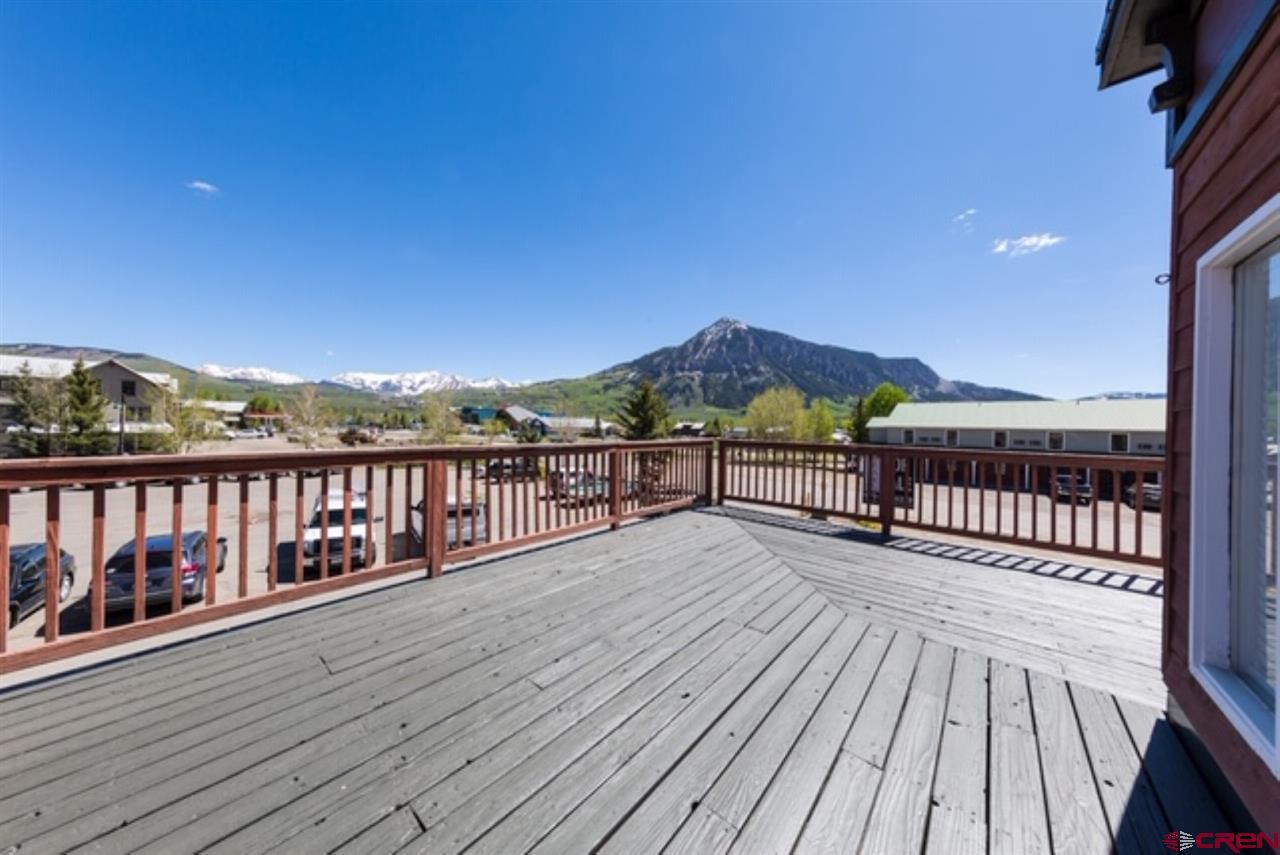 717 6th Street - Photo 1