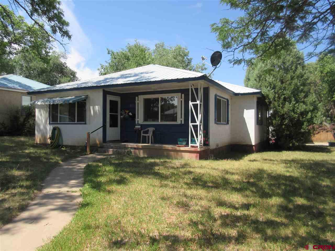 513 Ash Street - Photo 1