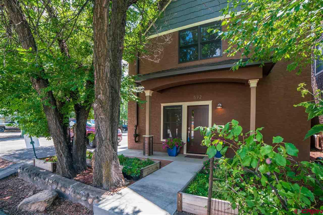 572 3rd Avenue - Photo 1