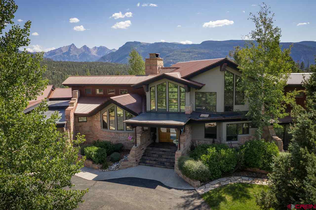 476 Pinnacle View Drive - Photo 1