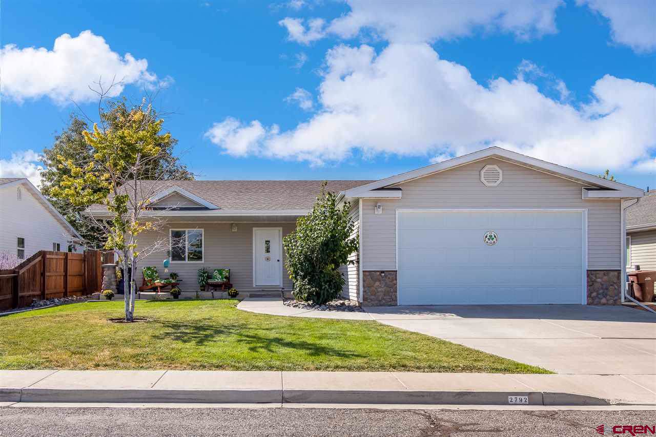 2792 Country Club Way - Photo 1