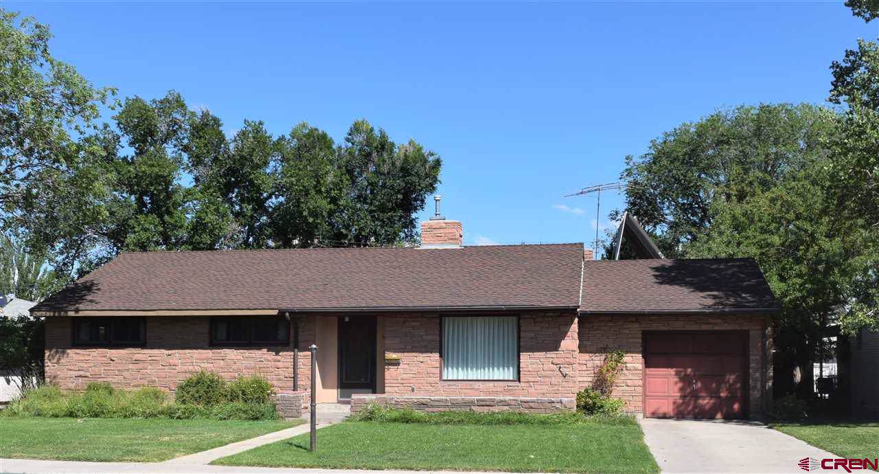82 Monterey Avenue - Photo 1