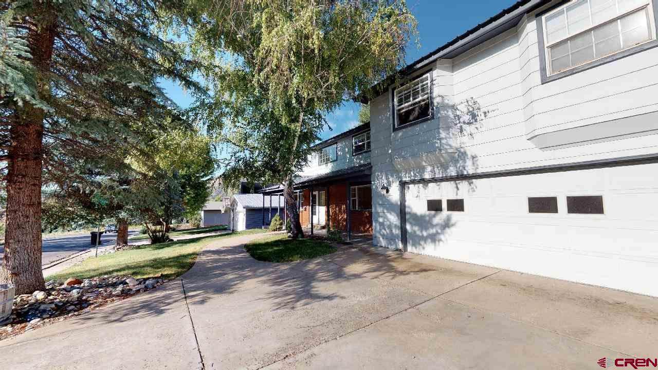 1611 Eastlawn - Photo 1