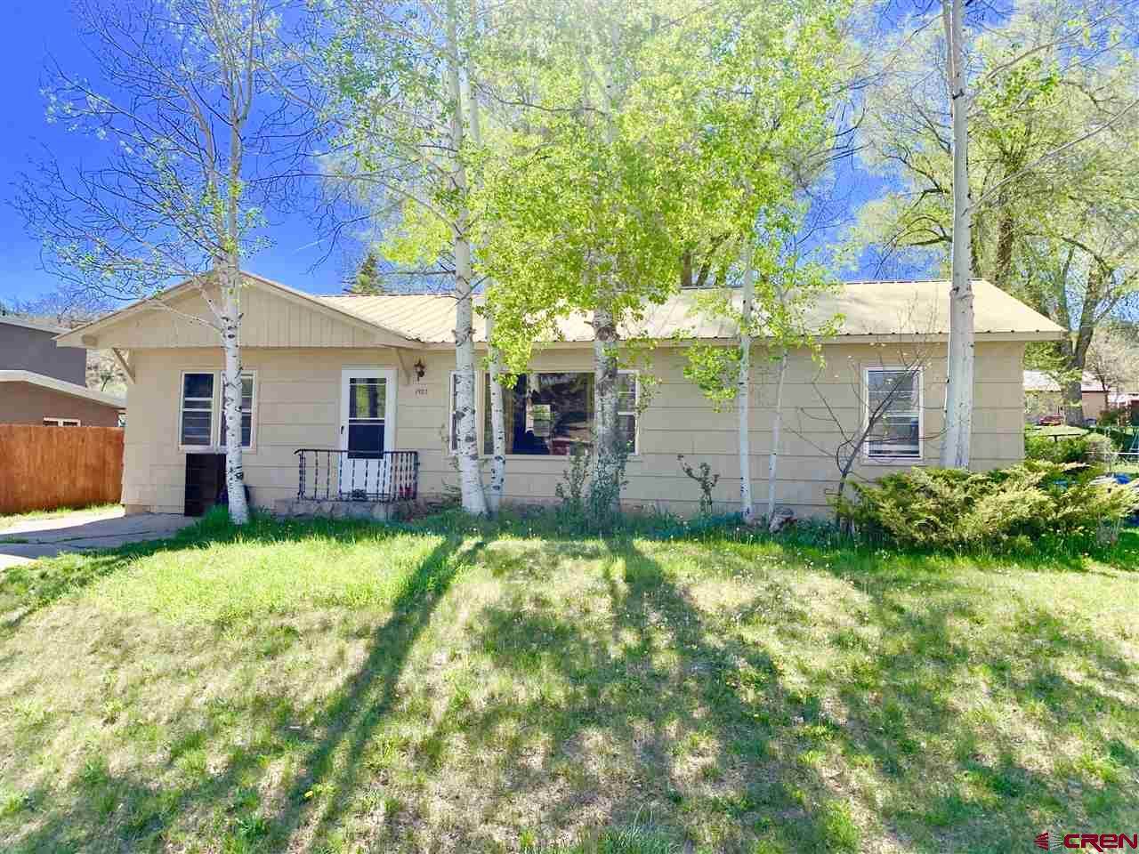 1923 Forest Avenue - Photo 1
