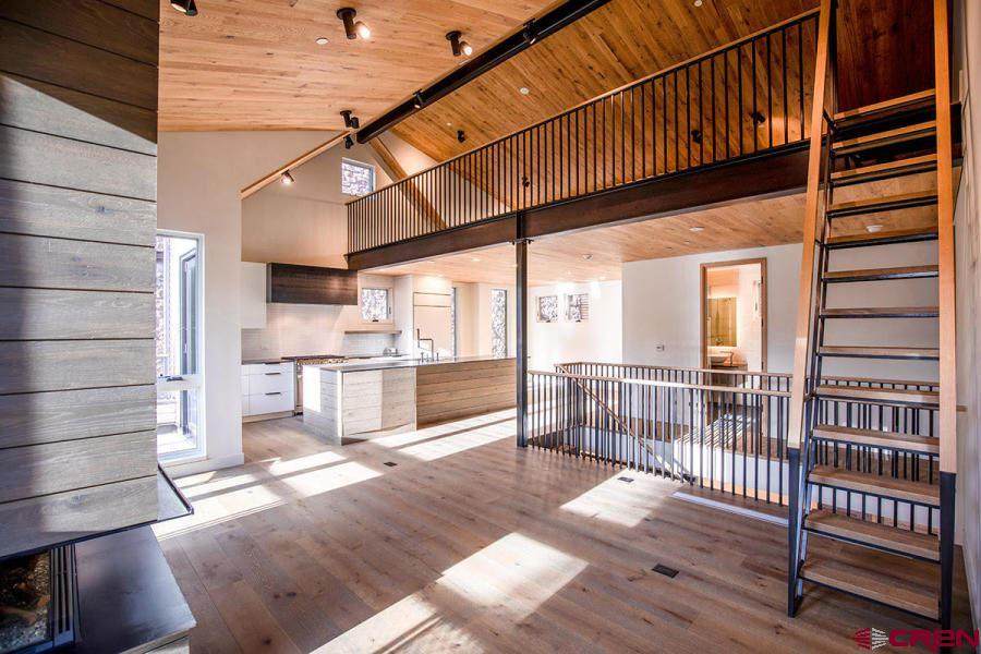 201 Fir Street - Photo 1