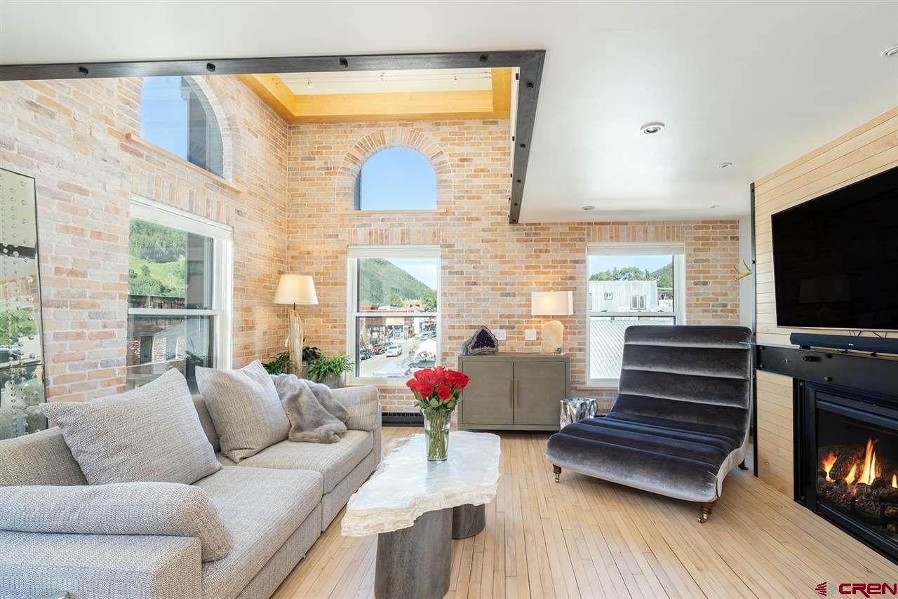 101 Colorado Avenue - Photo 1