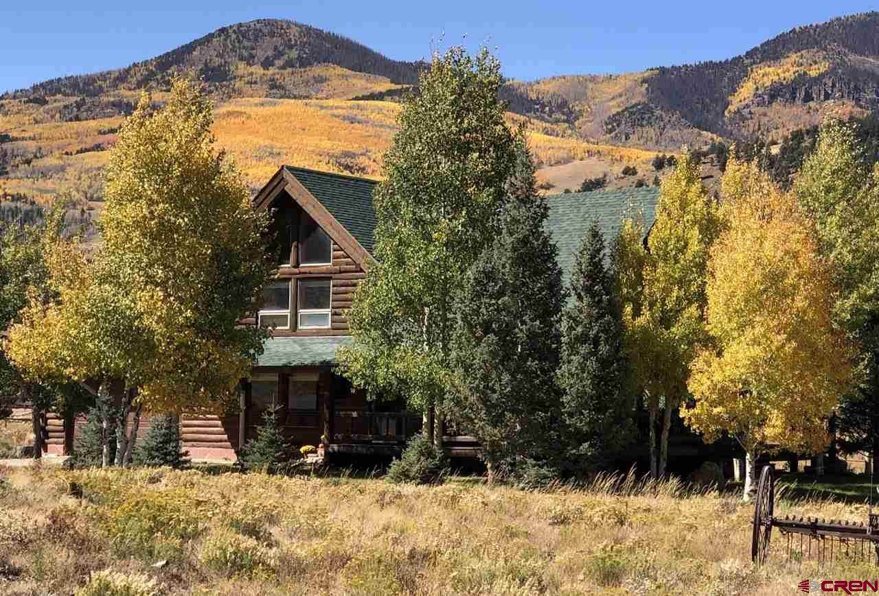 950 Middle Creek - Photo 1