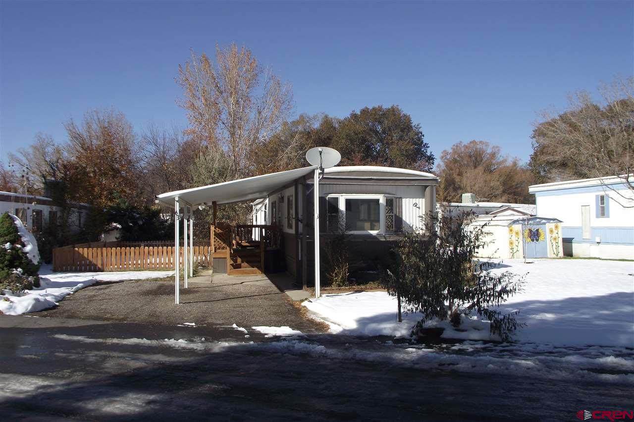 383 Hillcrest Drive - Photo 1