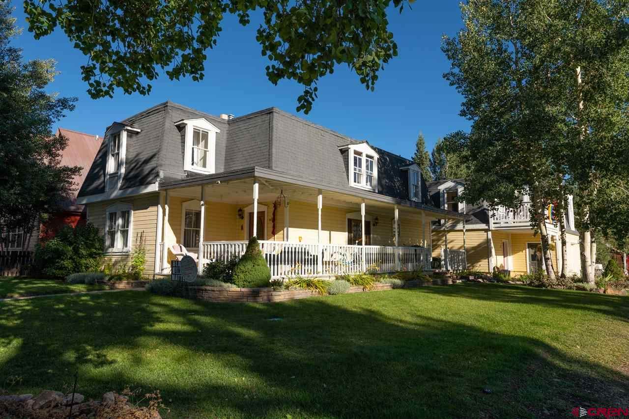 429 Whiterock Avenue - Photo 1