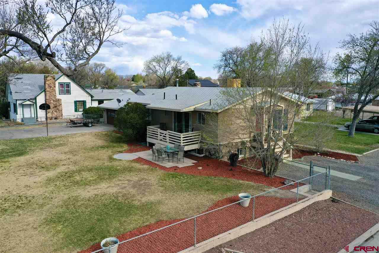 704 Nuvue Street - Photo 1