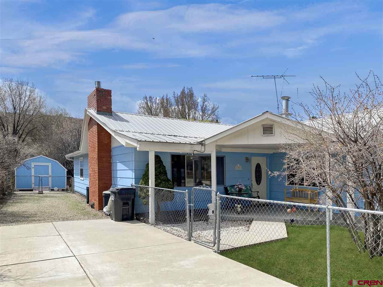 1001 Hillside Ave - Photo 1
