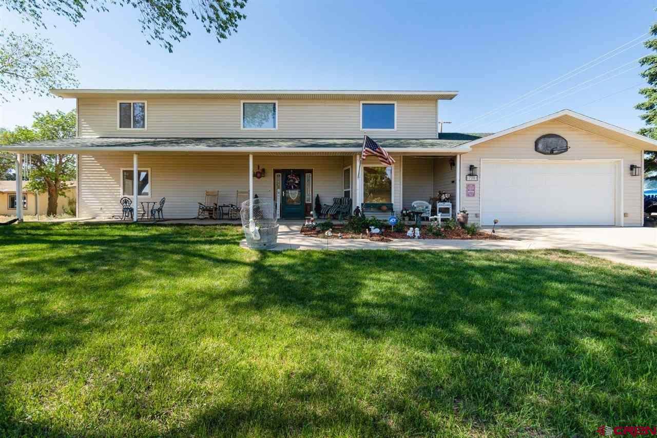 720 Riverside - Photo 1