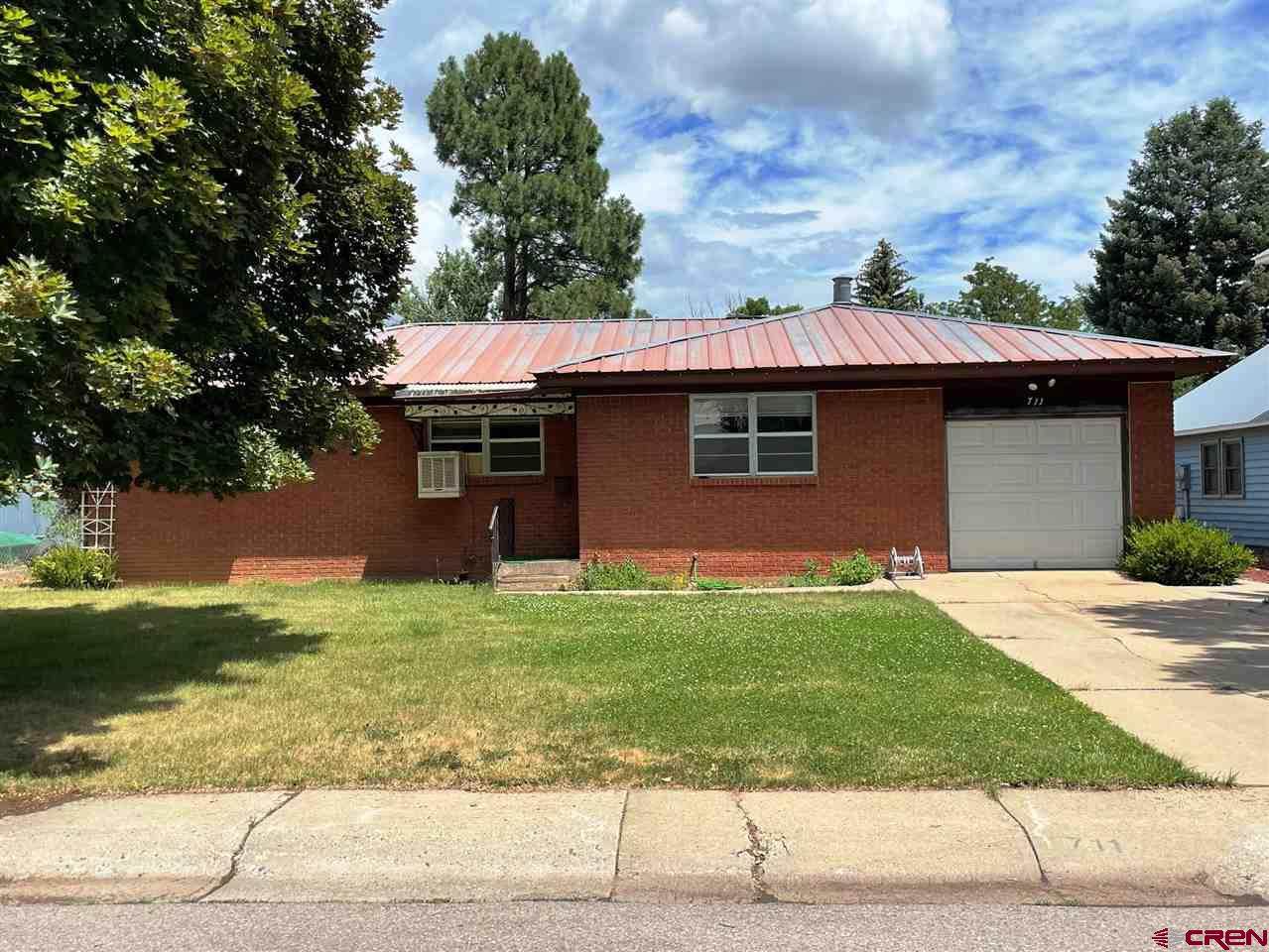 711 Ford Drive - Photo 1