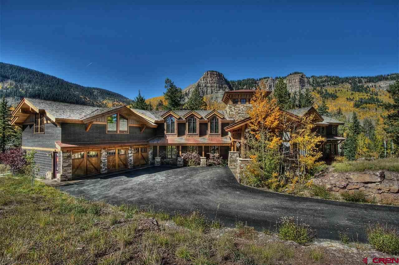 455 Pinnacle View Drive - Photo 1