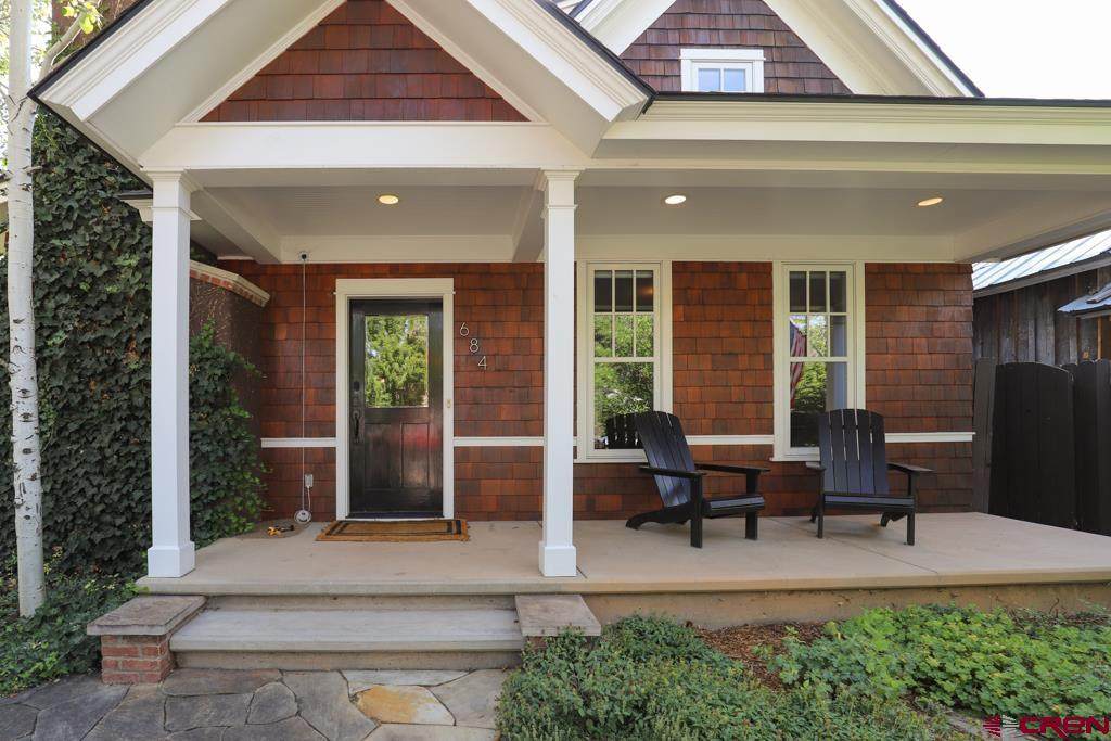 684 4th Avenue - Photo 1