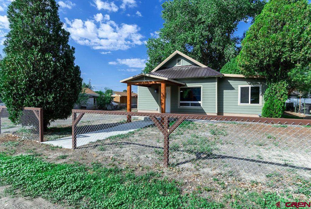 565 Beverly Lane - Photo 1