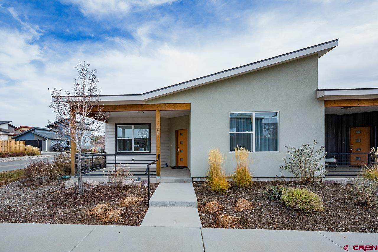 128 Pioneer Avenue - Photo 1