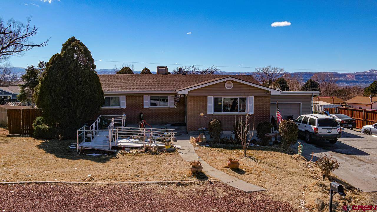 715 Ash Drive - Photo 1