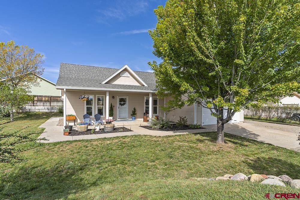 204 Knolls Circle - Photo 1