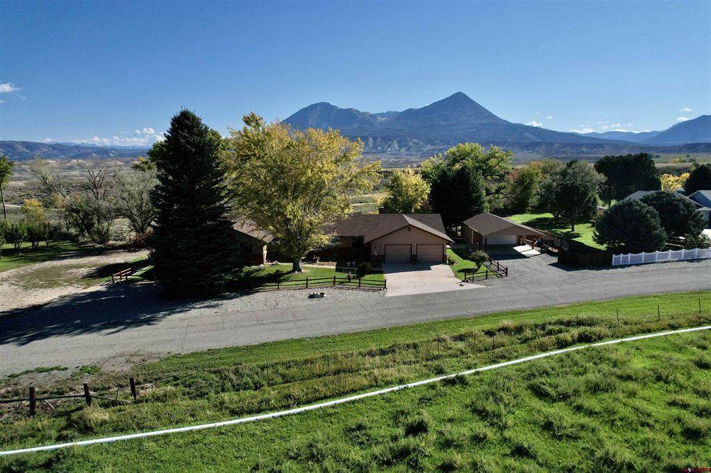 8806 Cottonwood Lane - Photo 1