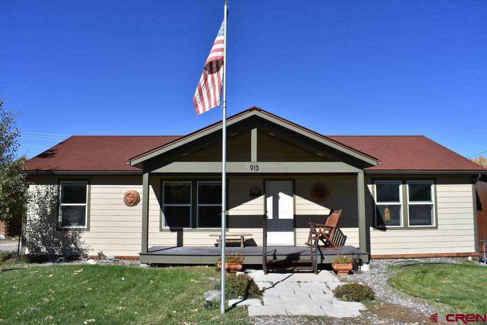913 Clinton Street - Photo 1