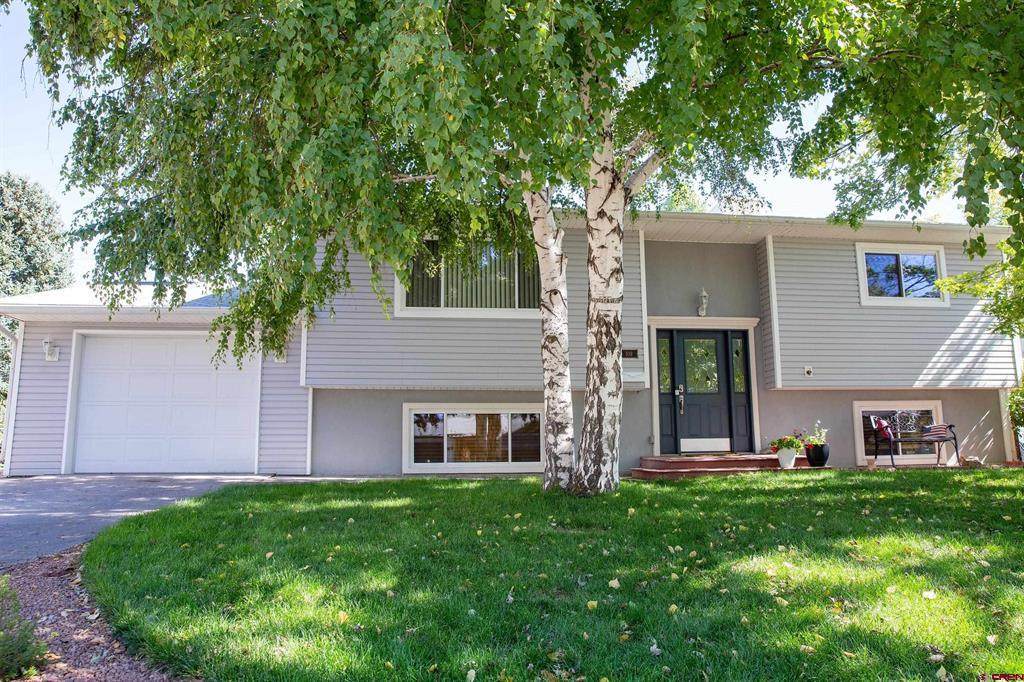 109 Akard Avenue - Photo 1