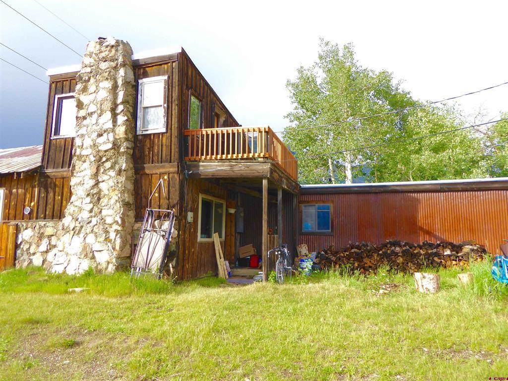 304 11th Street - Photo 1