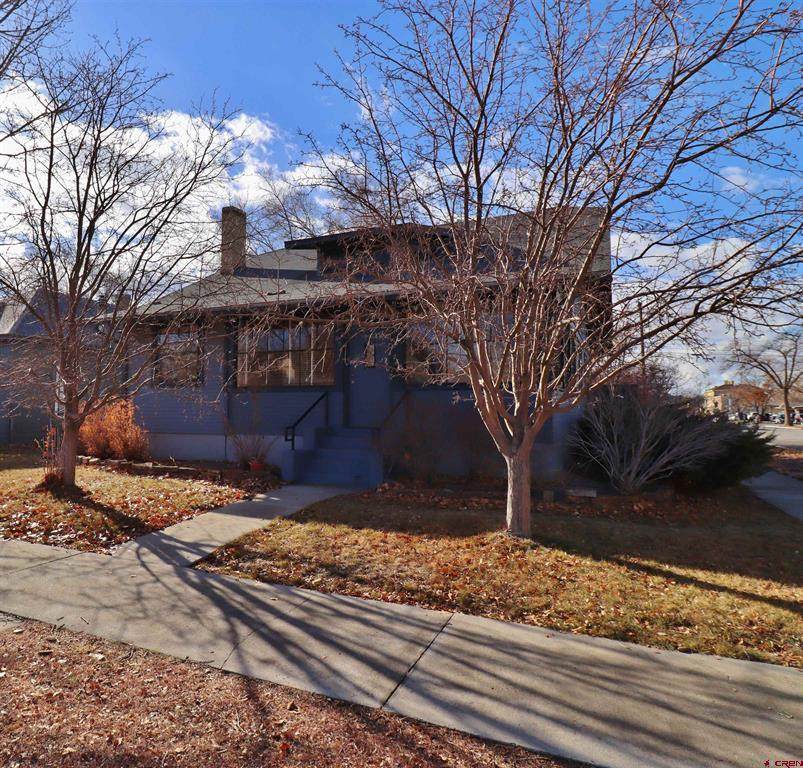 601 Grand - Photo 1