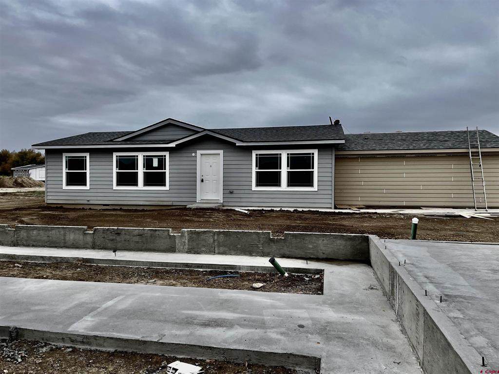 207 Castle Avenue - Photo 1