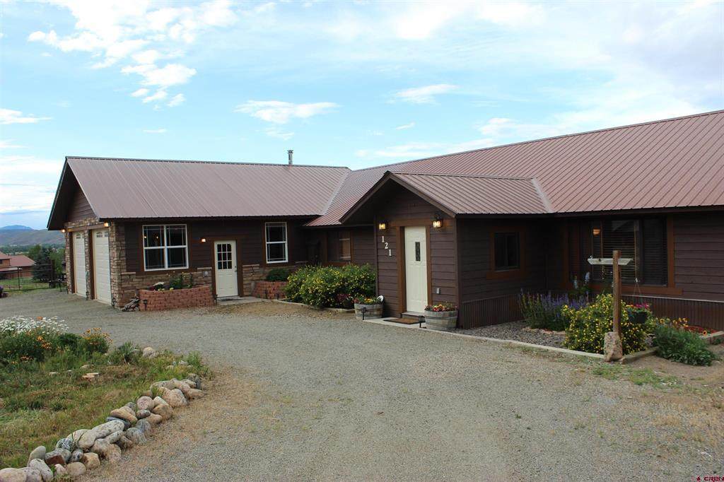 121 Crocus Road - Photo 1