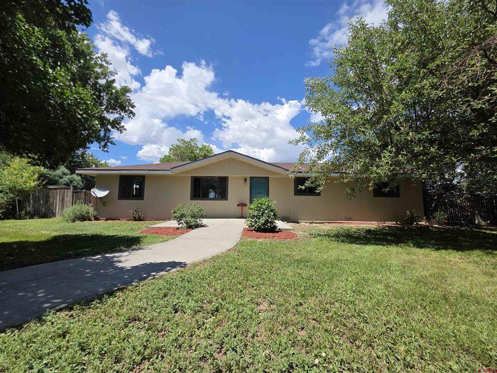 21121 H Road - Photo 1
