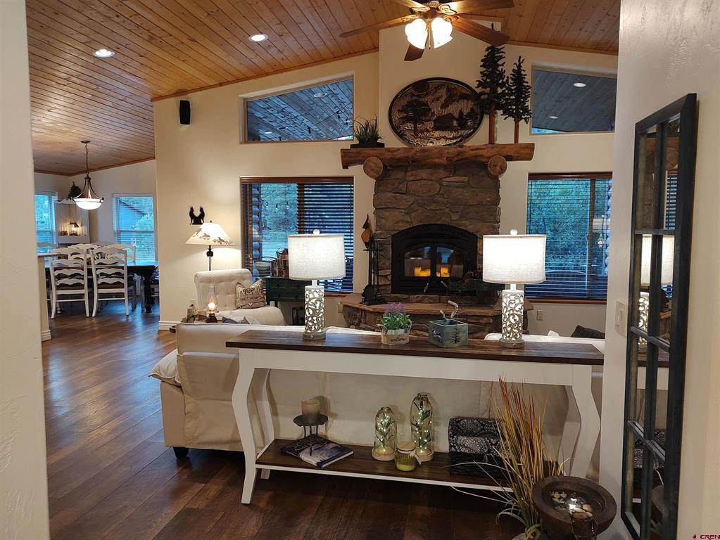 70 Oakwood Circle - Photo 1