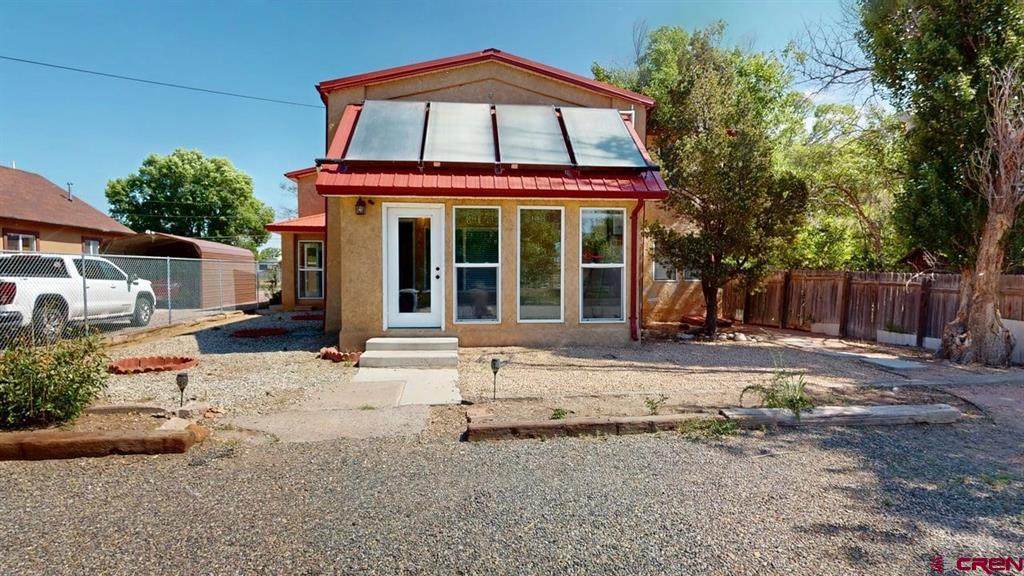 807 13th Street - Photo 1