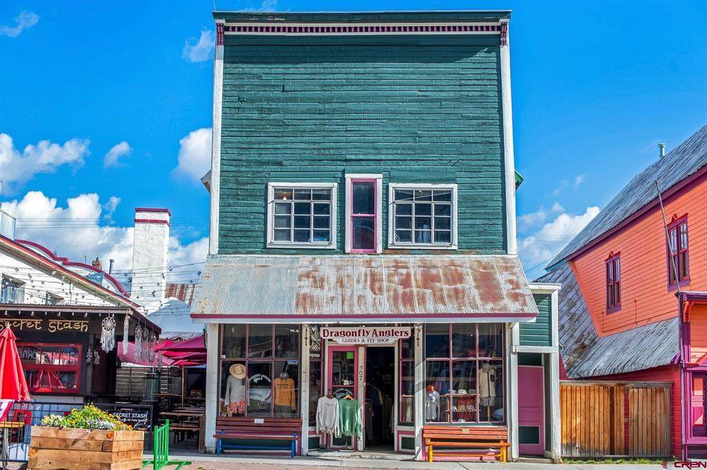 307 Elk Avenue - Photo 1