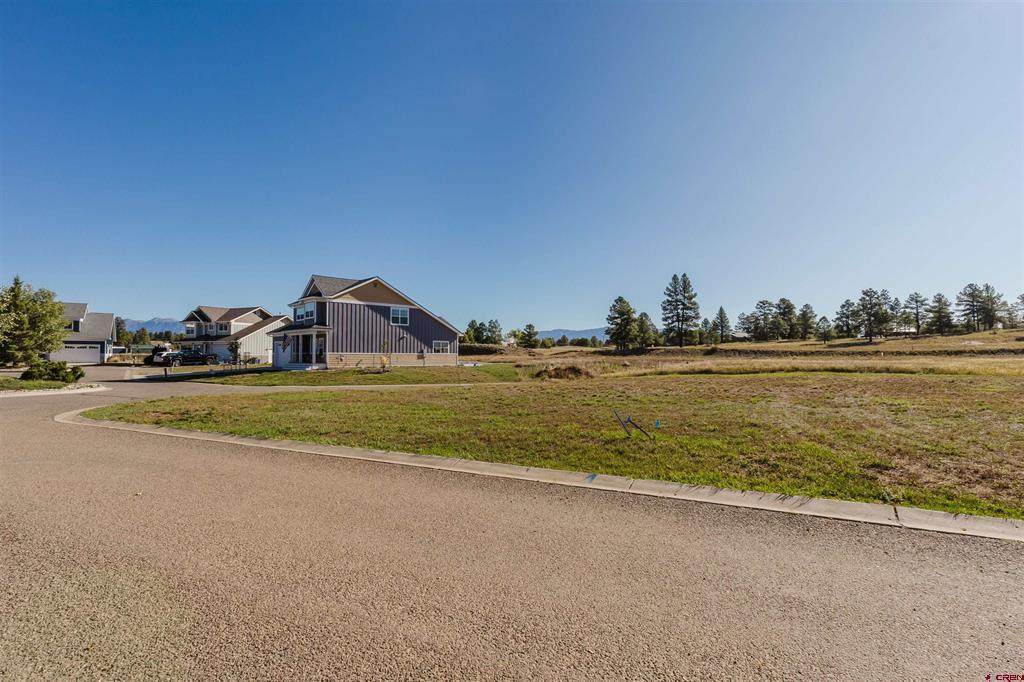 9 Little Pine Lane - Photo 1