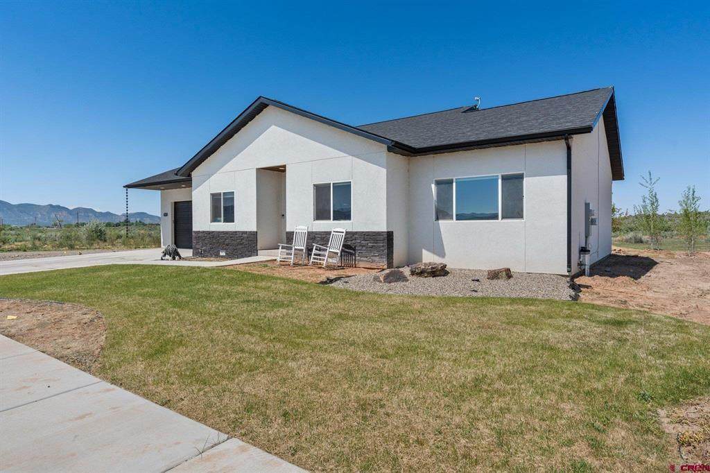 1517 Golf Course Lane - Photo 1