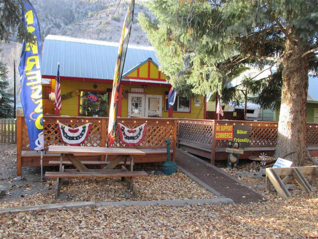 205 Gunnison Avenue - Photo 1