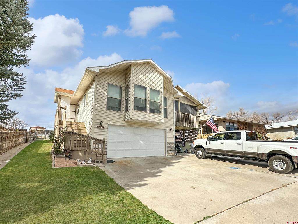 23 Lakeside Dr - Photo 1