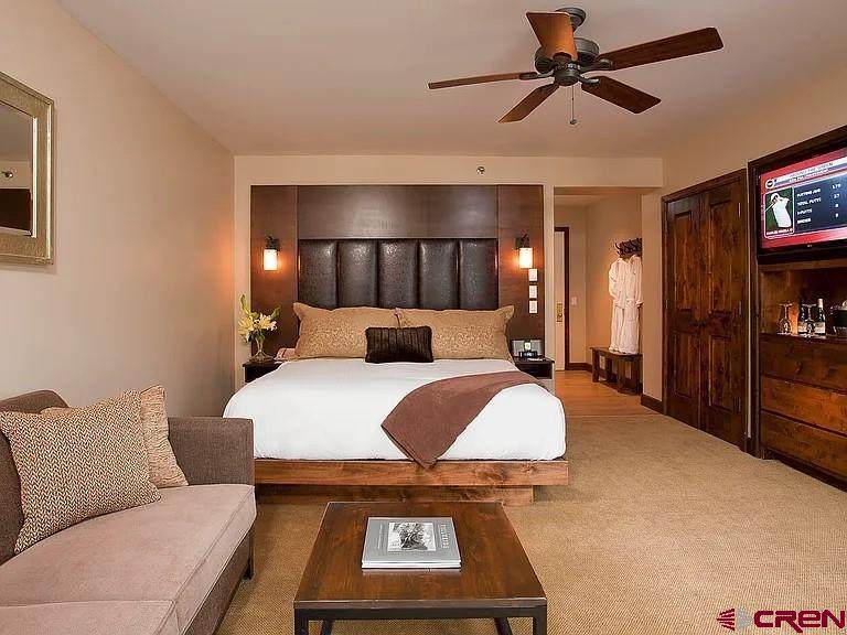 136 Country Club Drive - Photo 1