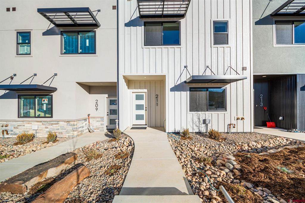 211 Treeline Street - Photo 1